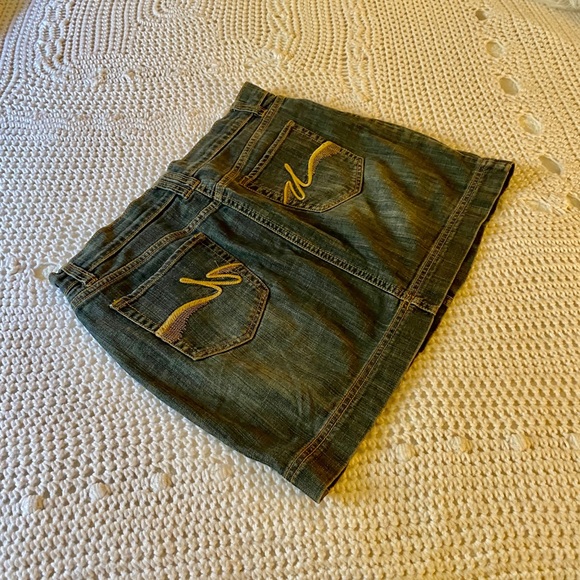 Daisy Fuentes jeans mini skirt 6 💓 - Picture 2 of 5